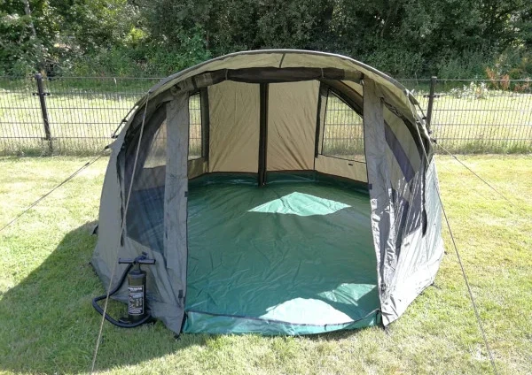 Q-dome Fishing Air Bivvy 2 Pers + Winterskin + Pomp 3 Q-dome Fishing Air Bivvy 2 Pers + Winterskin + Pomp